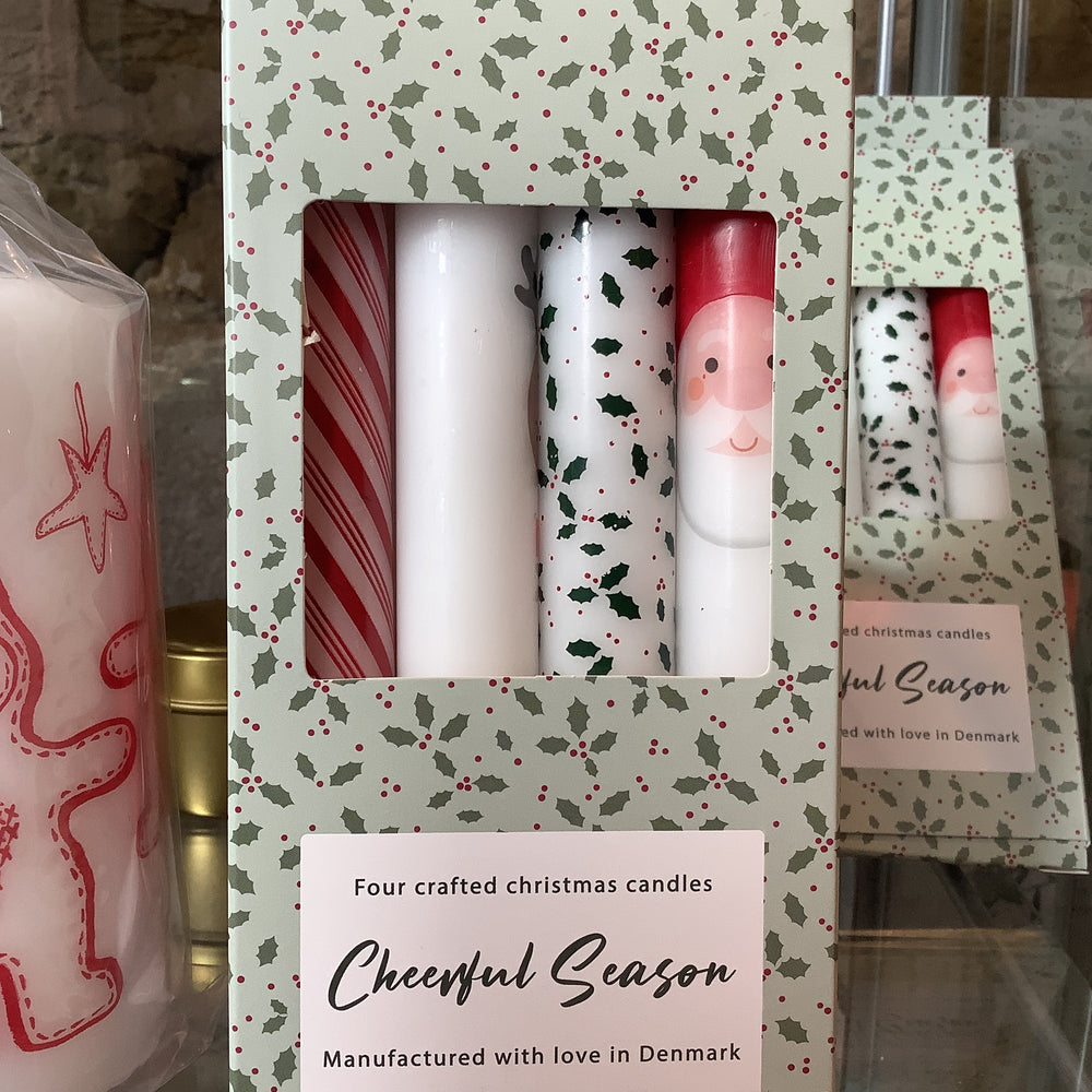 Cheerful Crown Taper Candles