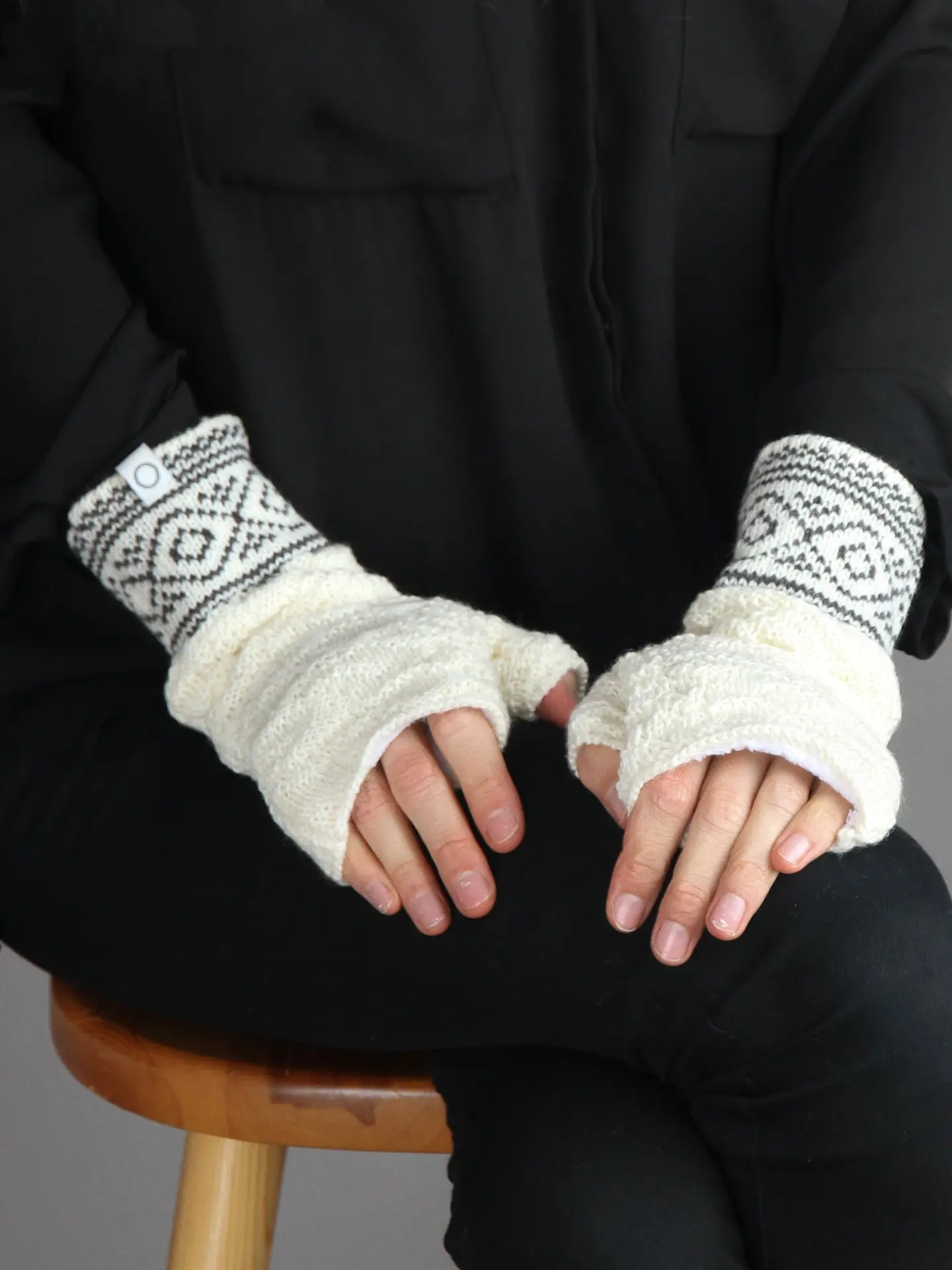 Bryggen Fingerless Mittens